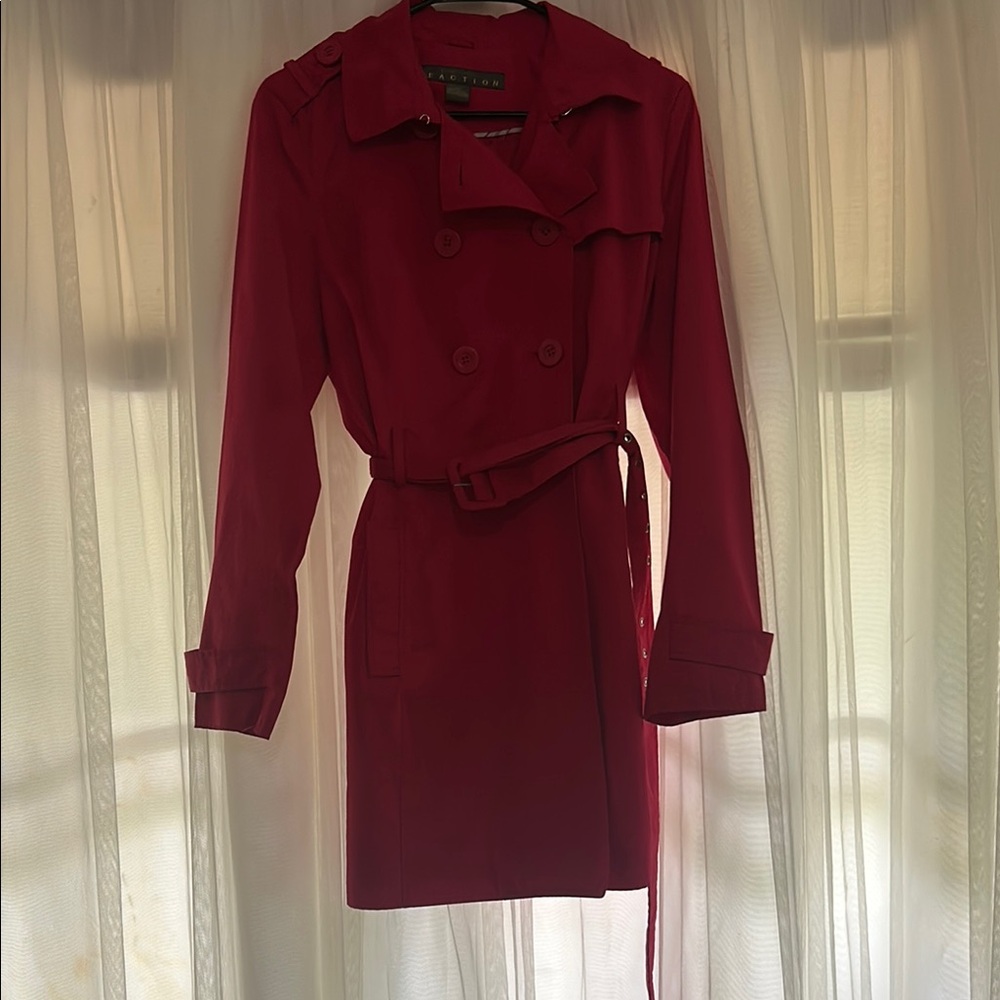 Kenneth Cole Reaction Red Trench Coat Lightweight Stylish